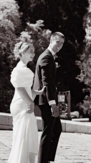 Love！ Location @schlossbenrathBrautpaar @_emilywie #hochzeitsfotografin