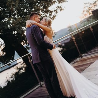 🌟 Just married ✨@kristin2808 ❤️ @sven_9993 Ein Tag voller Liebe , Freude und unvergesslicher Momente 💫 Fotograf @lin_photography_nrw Location @jagdhausschellenberg DJ Duo @crunchyandcreamy_47 Florist @floris.vulgaris #hochzeitslocation #hochzeitsplanung #wedding2026#hochzeitsfotografdüsseldorf