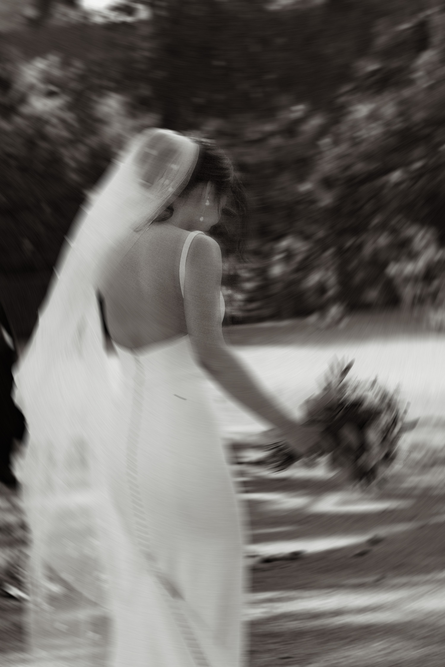 Braut im Sonnenlicht – Hochzeitsfotografie Düsseldorf, Lin Photography