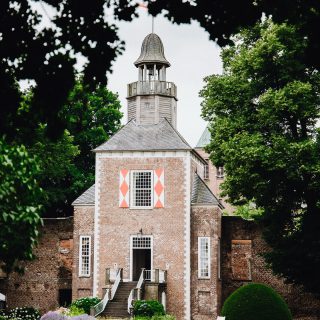 Trauung auf @schloss.hertefeld Hier ist einfach toll und besonders !#hochzeitslocation #schlosshochzeit #hochzeitsfotografin