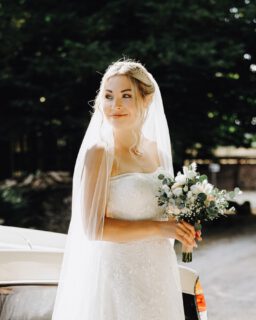 Liebe Lia & Pascal 🤍Danke, dass ich euren Hochzeitstag begleiten durfte. 🫶So viele echte Momente, so viel Liebe – genau so, wie es sein soll.💥❤️Brautpaar @kli2_4 @santikonig Location @burg_bocholt_nettetal Brautkleider @bk_braut_concept_store #hochzeitsplanung #hochzeitsphotographie #burghochzeit