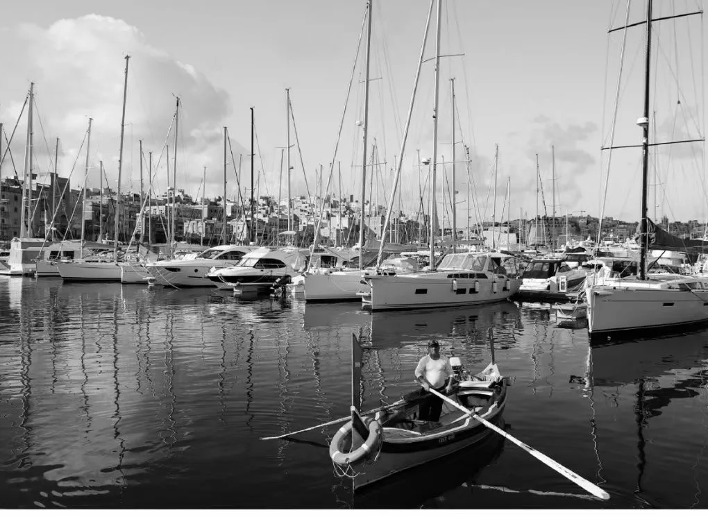 Hafen in Schwarz-Weiß auf Reisen